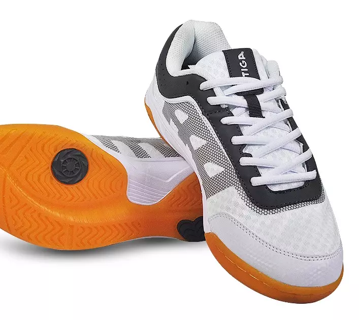 Desk Tennis Sneakers: lolo, asics sy kiraro adidas. Ahoana ny fomba hisafidianana ireo mpanamory tsara indrindra ho an'ny lalao? 1706_17