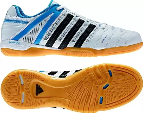 Desk Tennis Sneakers: Butterfly, Asics kaj Adidas Ŝuoj. Kiel elekti la plej bonajn sportŝuojn por la ludo? 1706_31