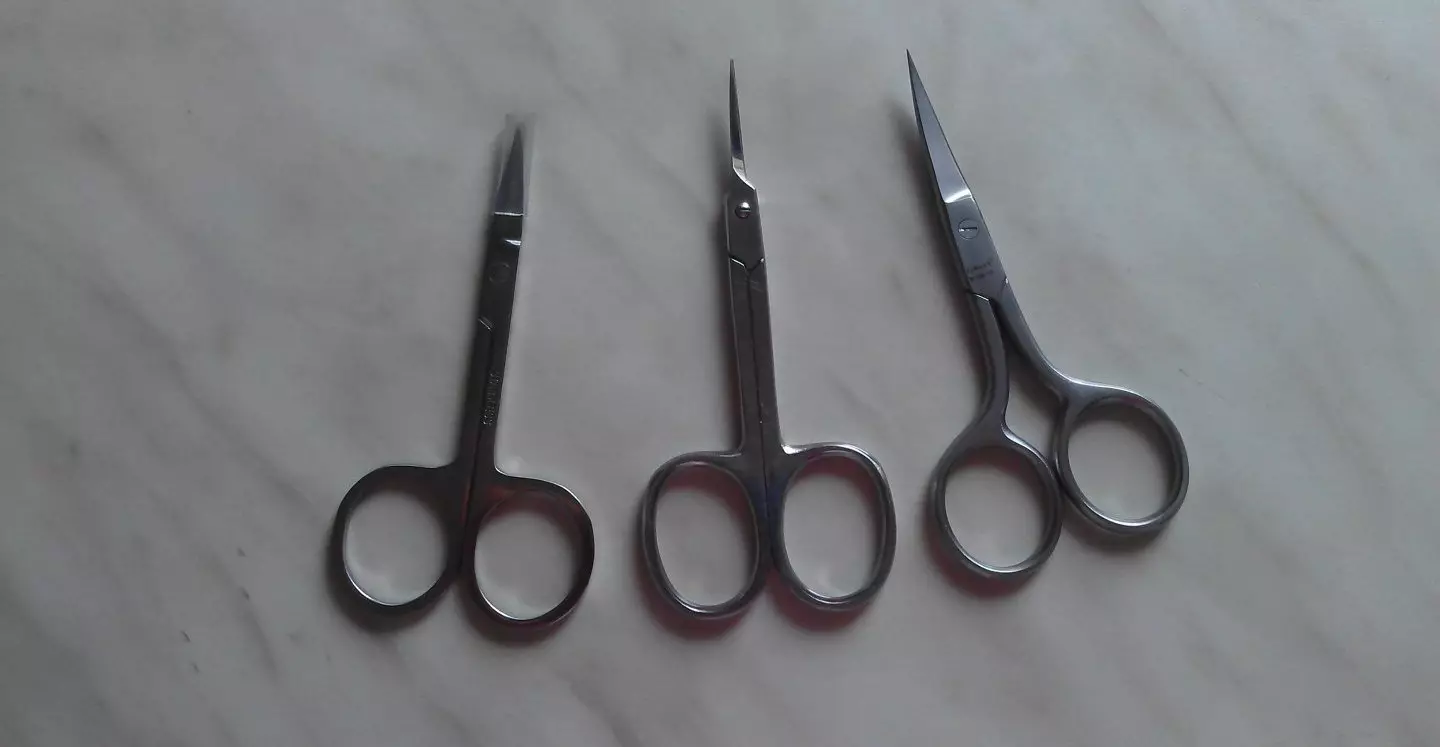 Manicure қайча (21 سۈرەت): ئۆيدە تىرناق clippers ۋە Zinger Cuticles ئۈچۈن قورالى sharpening. ياخشى كەسپىي شىركەتلىرى 17070_12