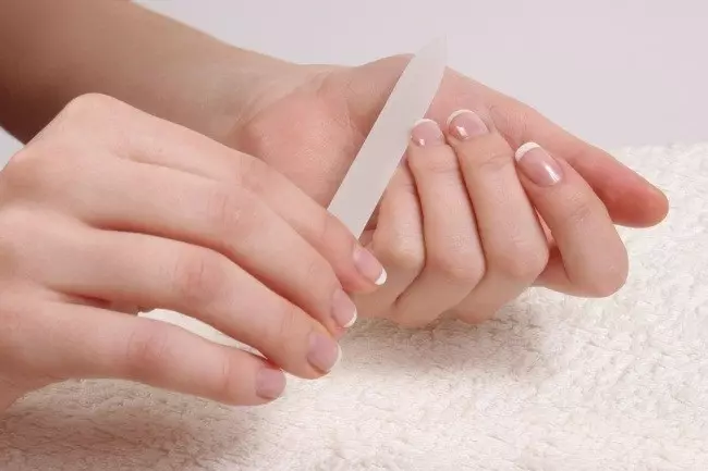 Glass File Nail: Ki sa ki pi bon tchèk oswa zinger? Reviews 17092_7