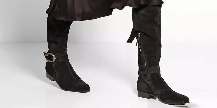 Suede Botors გარეშე heel (29 ფოტო): რა არის შემოდგომაზე შავი ან ნაცრისფერი ფეხსაცმელი? 1712_14