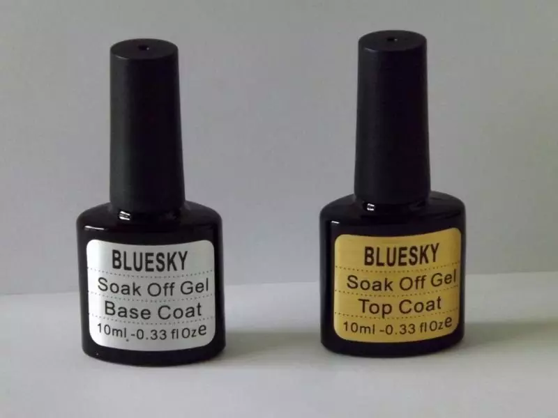 Base for negle (base coat): Hvad er det? Vi vælger en gummi leveling database til styrkelse af manicure, anmeldelser 17138_5