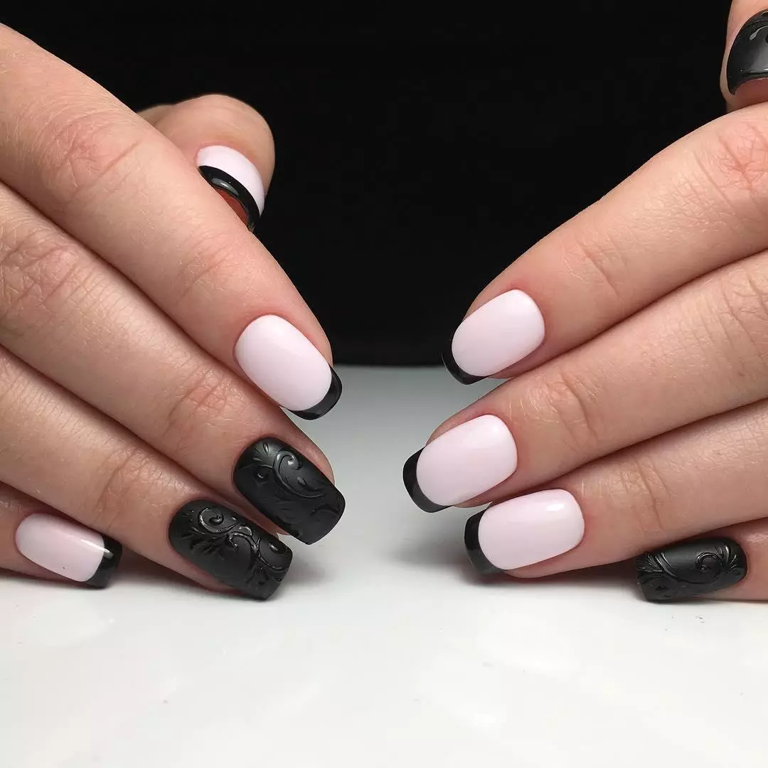 Nails Qara və Ağ Franch (54 şəkil) xüsusiyyətləri: qara və ağ Fransız manikür dizayn 17179_52