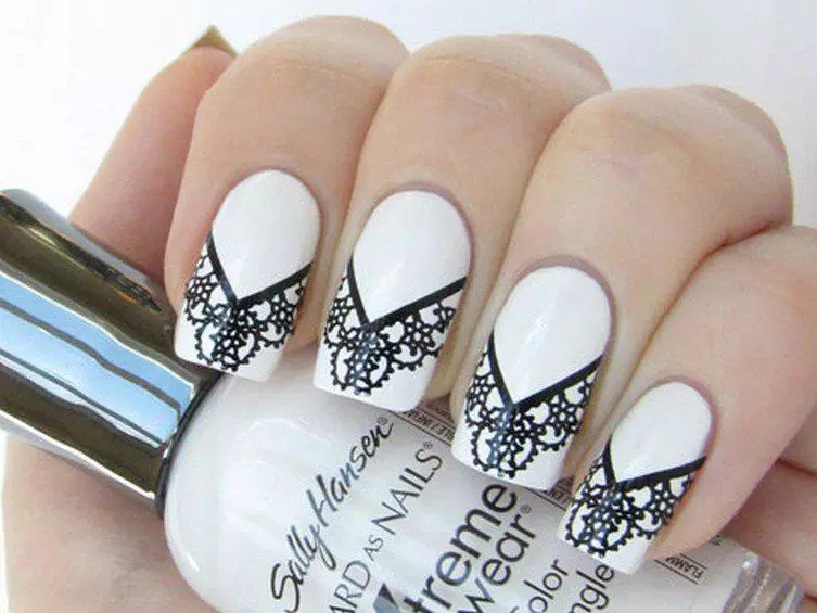 Taybetmendiyên Franch Black û Spî li ser Nails (54 Wêne): Design Manicure French Bi Reş û Spî 17179_6
