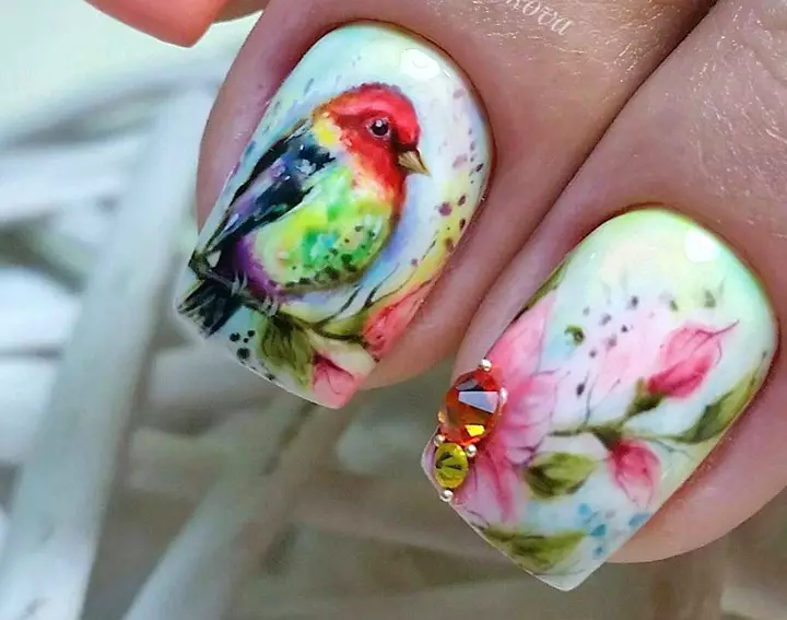 Mooie zomer manicure (75 foto's): Kies een stijlvol en chique ontwerp op de nagels voor de zomer 17197_13