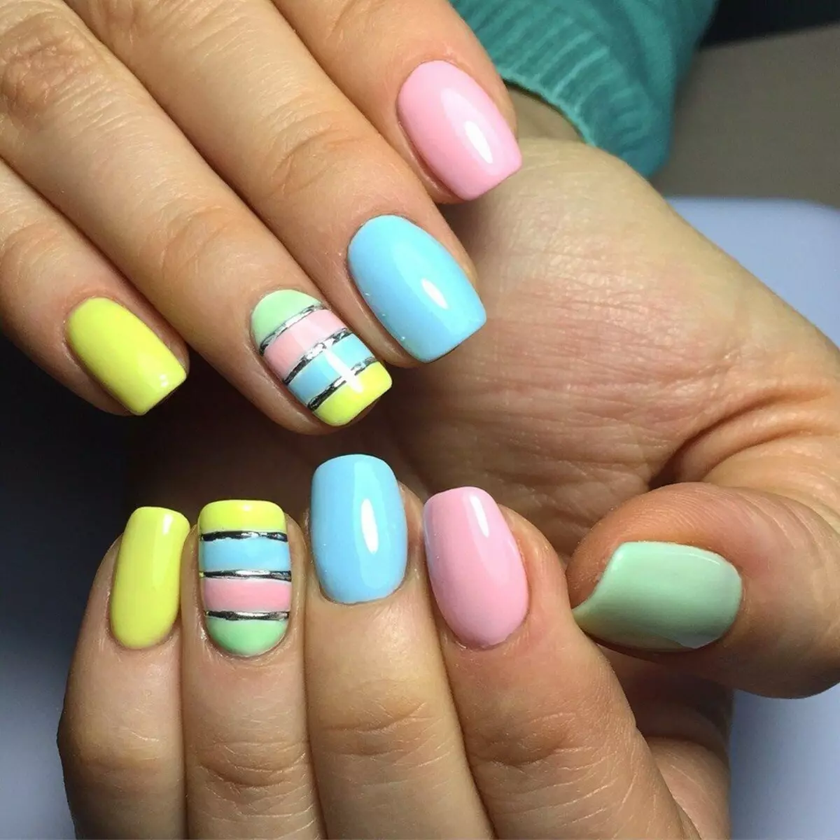 Mooie zomer manicure (75 foto's): Kies een stijlvol en chique ontwerp op de nagels voor de zomer 17197_25