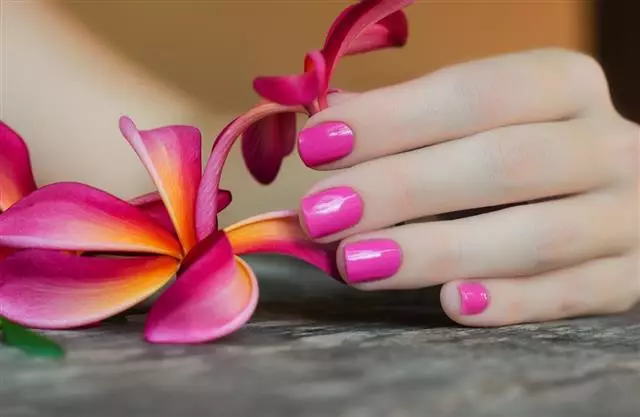 Manicure Asam (39 foto): Desain kuku warna sing cerah 17205_18