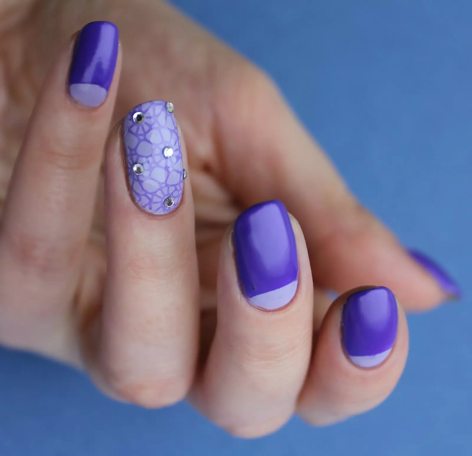 Laventel manicure (48 foto's): spyker ontwerp met vernis in laventel kleure, kleur funksies 17207_6