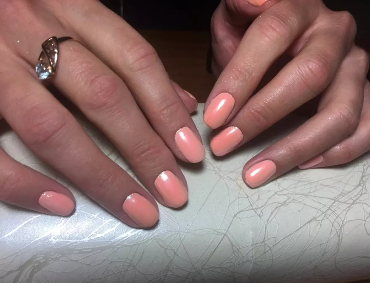 Peach làm móng tay (86 ảnh): Thiết kế móng tay màu sắc tươi sáng, bột nhẹ làm móng Matte Varnish 17211_66