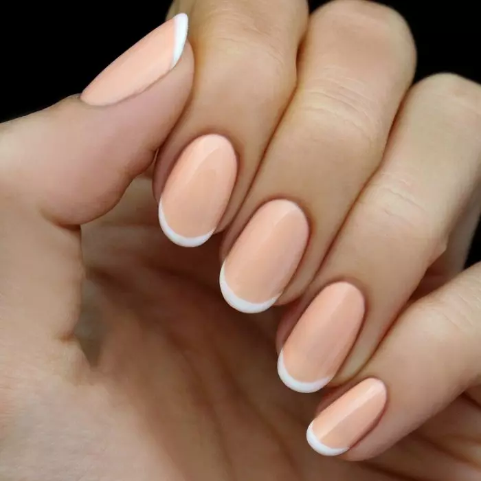 Amashaza Manicure (Amafoto 86): Igishushanyo mbonera cyamabara yumusumari, ifu yitonda manicure matte 17211_71