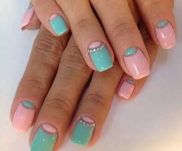 Mint-Umutuku Manicure (Amafoto 40): Mint Ibara ryimisumari 17215_15