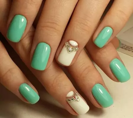 Mint-Umutuku Manicure (Amafoto 40): Mint Ibara ryimisumari 17215_18