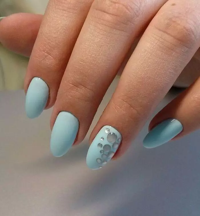 Manicure w pastelowych kolorach (117 zdjęć): Delikatny wielokolorowy projekt krótkich paznokci w pastelowych odcieniach, piękne pomysły na manicure w kolory pastelowe 17216_94