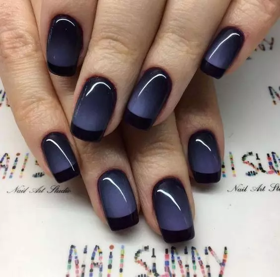 Dark Manicure (86 รูป): การออกแบบเล็บยาว ๆ บนมือของวานิชในสีเข้ม 17222_52