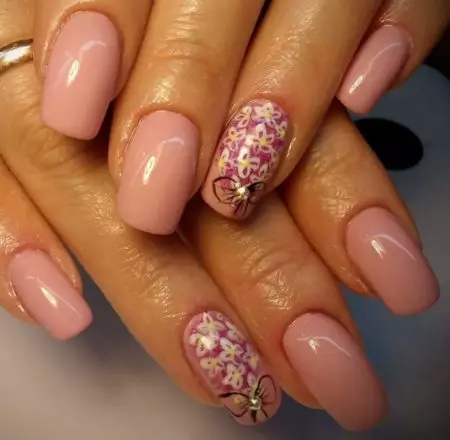Beige-Pink Manicure (26 bilder): Nail Design Ideas 17225_24