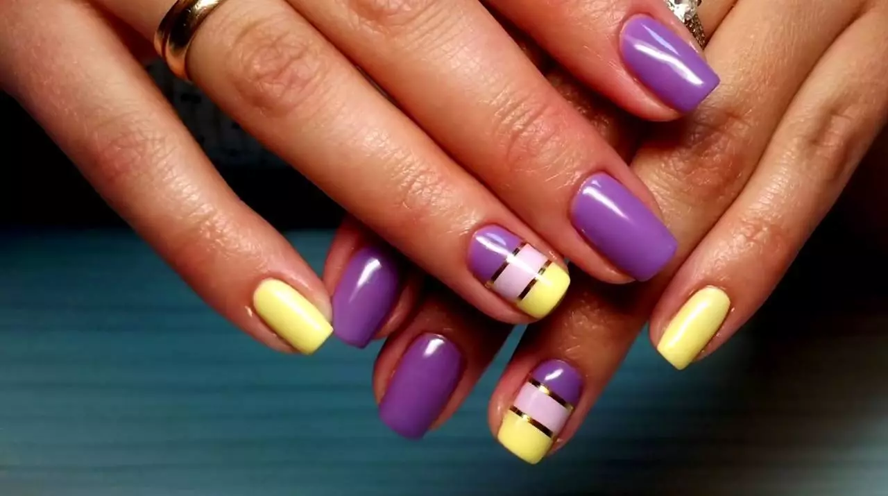 Manucure jaune-violet (53 photos): Exemples de design de ongles en couleur lilas avec jaune 17229_38