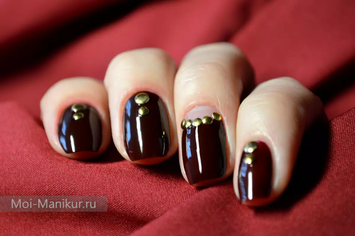 Manicure Chocolate (54 Foto): Desain Nail karo Warna Coklat kanthi Gambar 17239_33