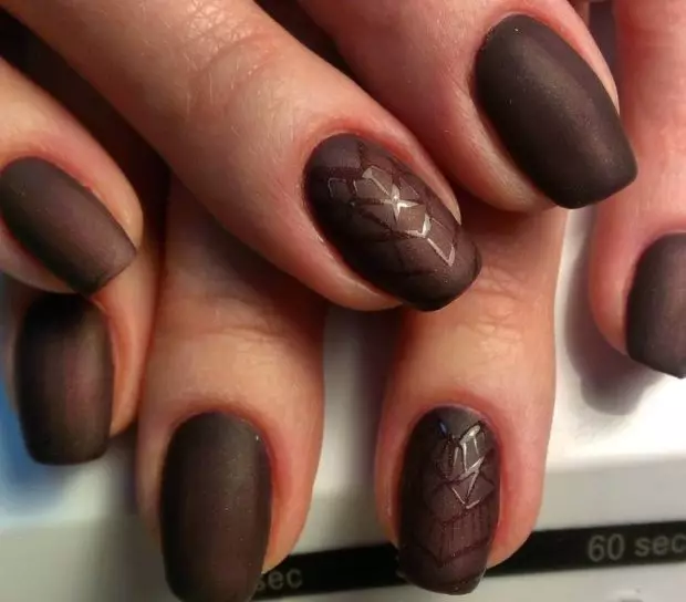 Чоколадо Маникир (54 фотографии): дизајн на нокти со чоколадна боја со цртежи 17239_4
