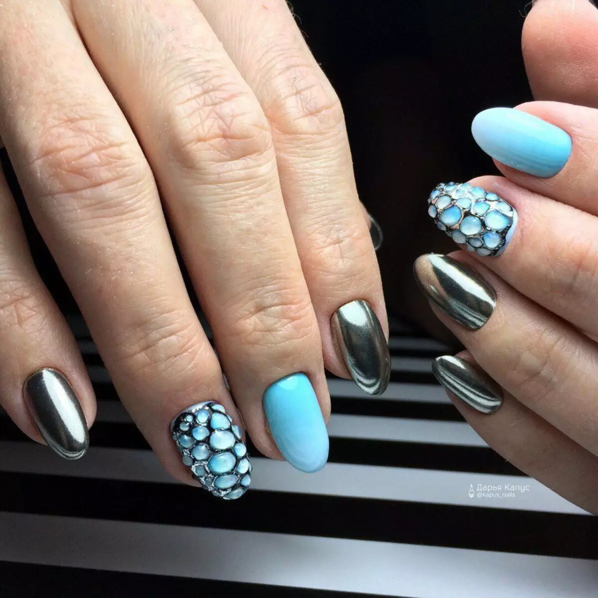 Manicure en colores grises (38 fotos): ideas para el diseño de uñas en color plateado 17248_16