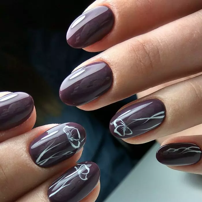 Manicure en colores grises (38 fotos): ideas para el diseño de uñas en color plateado 17248_24