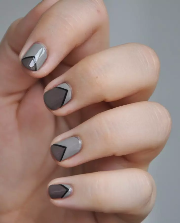 Manucure en couleurs grises (38 photos): Idées pour Design d'ongles en couleur Argent 17248_29