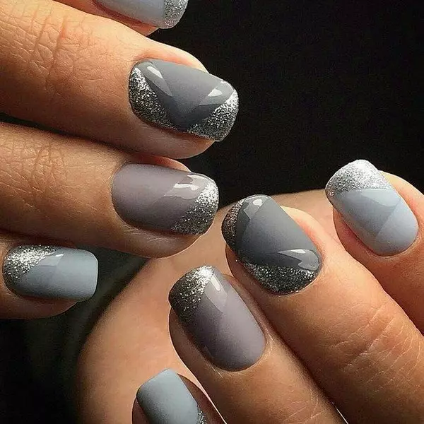 Manucure en couleurs grises (38 photos): Idées pour Design d'ongles en couleur Argent 17248_33