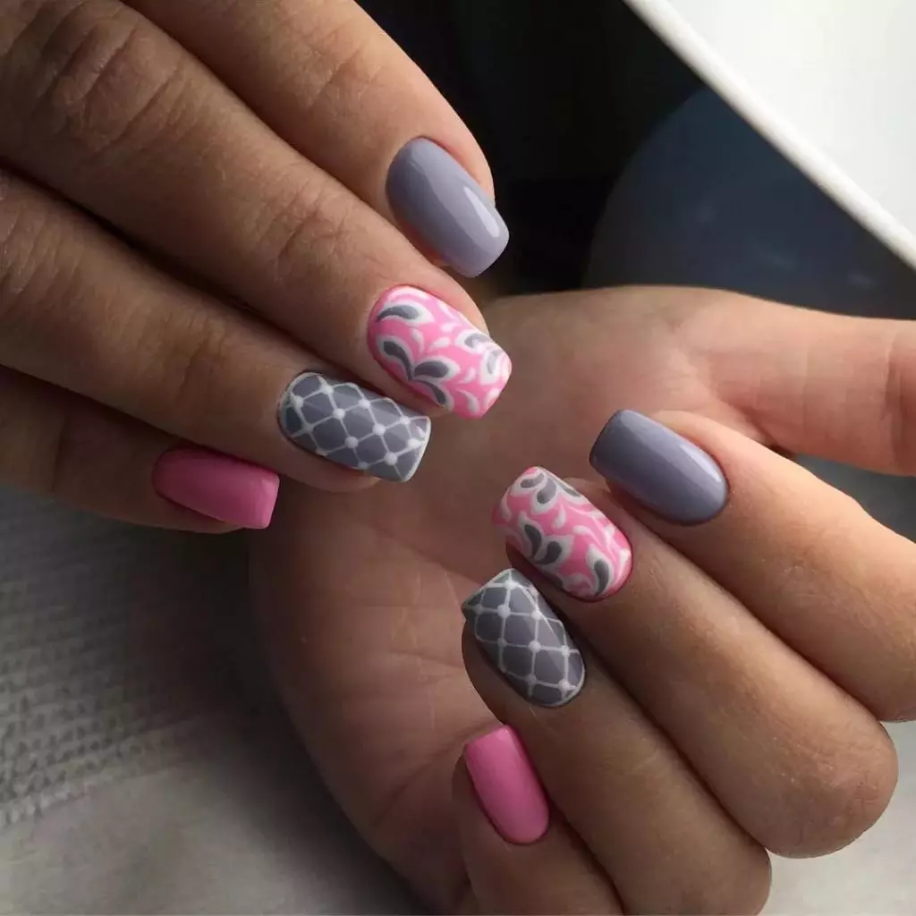 Manicure en colores grises (38 fotos): ideas para el diseño de uñas en color plateado 17248_7