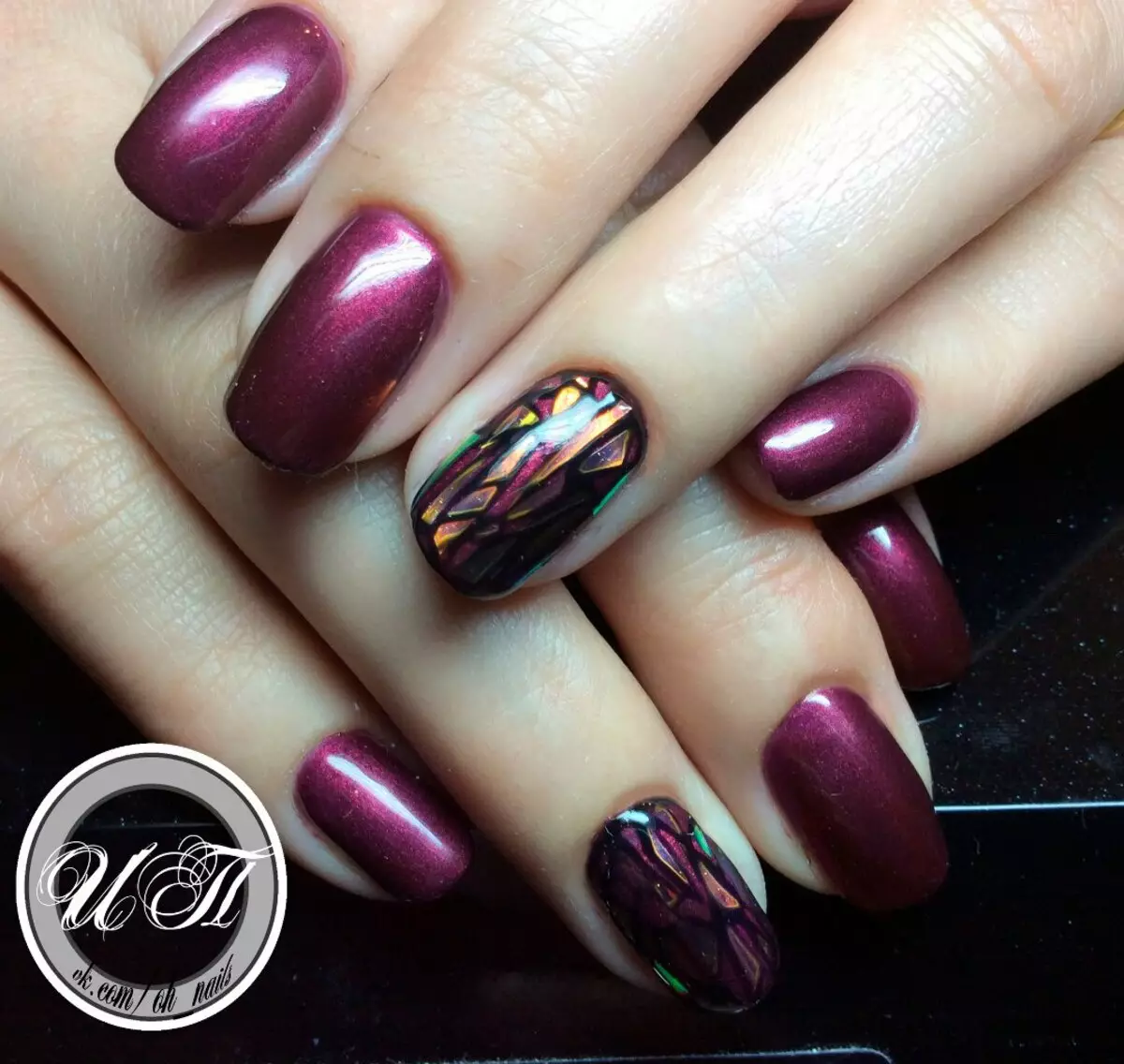 Eggplant Manikúra (40 fotografií): Egglant Color Nail Design 17249_10