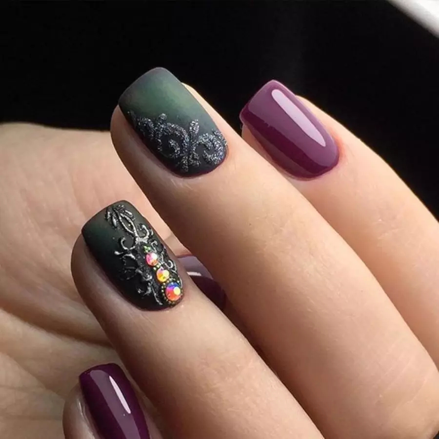 Manicure bakłażan (40 zdjęć): Bakłażan Kolor Design Paznokci 17249_26