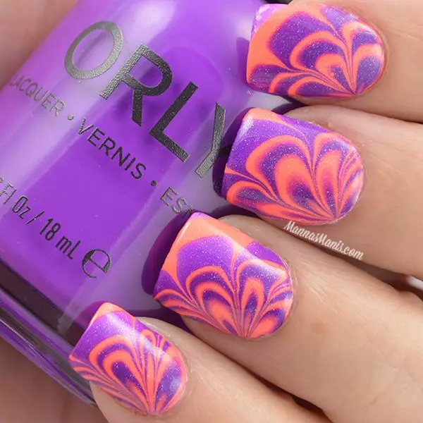 Design av Lilac Nails (63 bilder): Idéer för en lila färg manikyr med gnistrar, rhinestones och mönster 17252_23