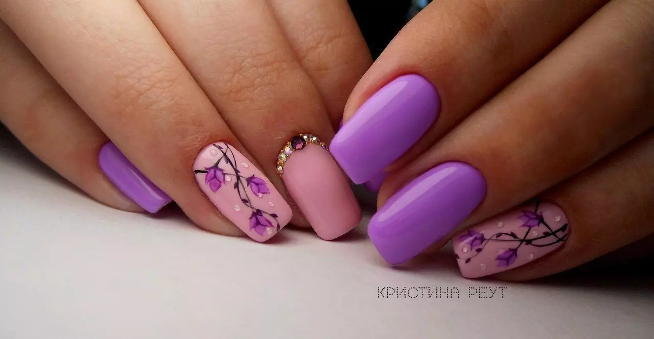 Lilac Nails- ის დიზაინი (63 ფოტო): იდეები lilac ფერადი მანიკური ერთად sparkles, rhinestones და ნიმუში 17252_6