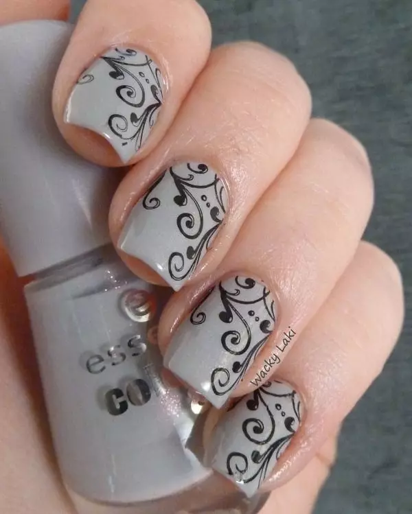 Grey Manicure (76 bilder): Nail design med svart og grå lakk og vakre kombinasjoner med blå paljetter og perler 17253_48