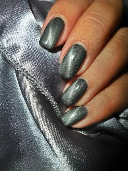 Manîzûnek Grey (76 Wêneyên): Nail Design with Lacquer Black and Grey 17253_56