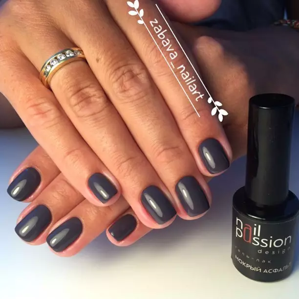 Gray manicure (76 photos): nail design with black and gray lacquer and beautiful combinations with blue sequins and beads 17253_57