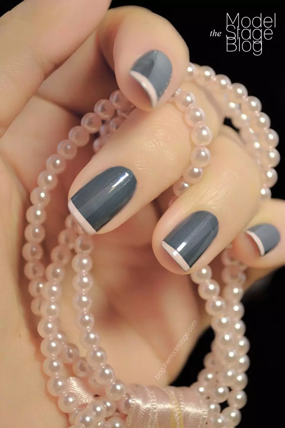 Grey Manicure (76 bilder): Nail design med svart og grå lakk og vakre kombinasjoner med blå paljetter og perler 17253_63