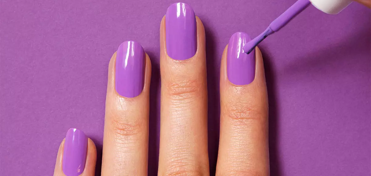 Senic-Lilac Manicure (linepe tse 45): Nail e qaqisa ka mabone a bobebe le violet shades 17254_15