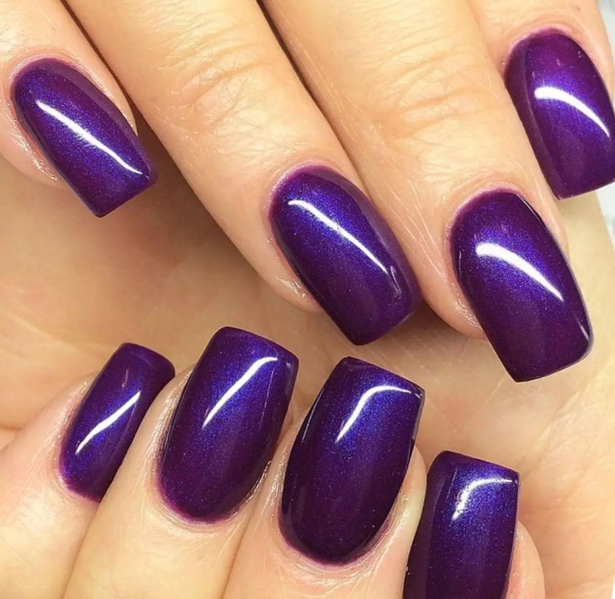 manicure skey-lilac (45 ຮູບພາບ): ການອອກແບບເລັບໃນ Lilac Lilac ແລະສີມ້ວງ 17254_16