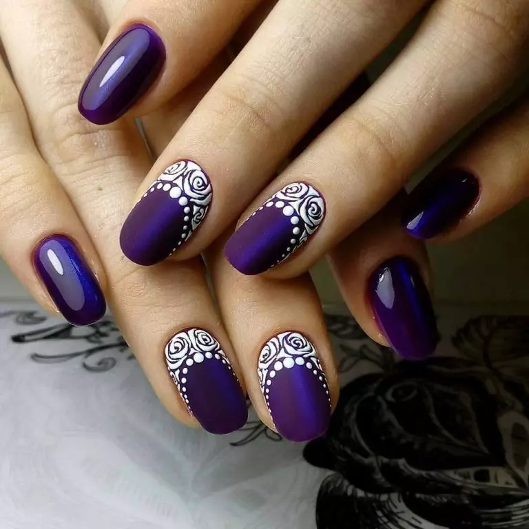 Senic-Lilac Manicure (linepe tse 45): Nail e qaqisa ka mabone a bobebe le violet shades 17254_17