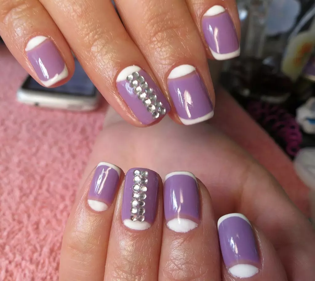 MANICURA SKEY-LILAC (45 fotos): diseño de uñas en lila ligera y tonos violetas 17254_22