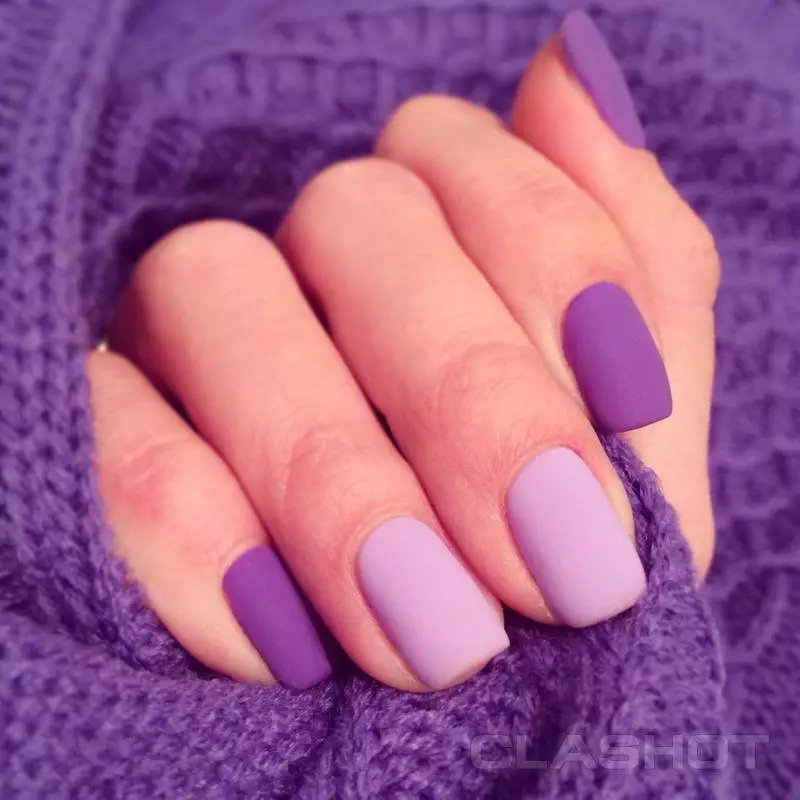 Skey-Lilac Manicure (45 fotoj): Najla dezajno en malpezaj siringoj kaj violaj nuancoj 17254_29
