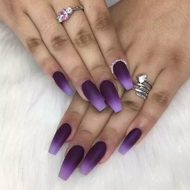 Matte Purple Manicure (23 Sary): Famolavolana fantsika mamirapiratra 17255_7