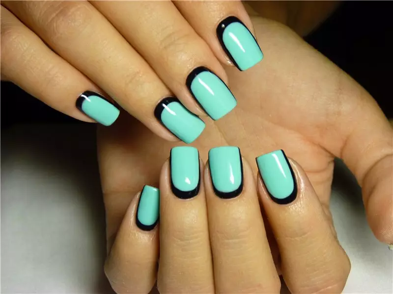 Turquoise manicure (121 mga larawan): Kuko disenyo sa pamamagitan ng turkesa matte barnisan sa rhinestones at sparkles 17256_64