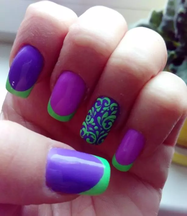 Manicura en colores púrpuras (32 fotos): Ideas de diseño de uñas 17257_19