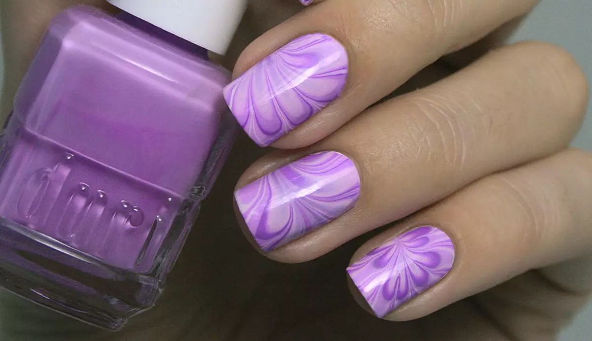 Manicure dalam warna ungu (32 gambar): Idea reka bentuk kuku 17257_26