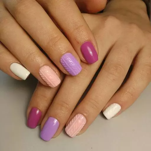 Manicure in paarse kleuren (32 foto's): ideeën van nagelontwerp 17257_31