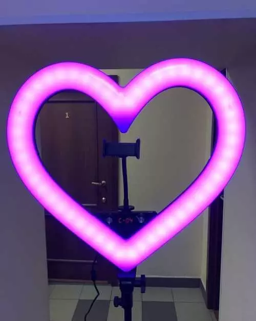 lampe bague Hearted: un modèle en forme de coeur avec un trépied pour selfie, leurs nuances de leur choix 17404_18