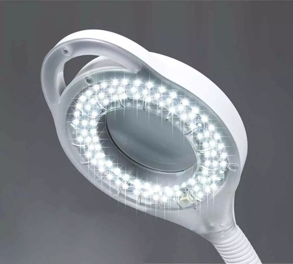 Mentol Luaran-Magnifiers: Dengan LED Backlighting dan Tanpa, Model untuk Sulaman dan Kerja, Tips Pemilihan 17408_10