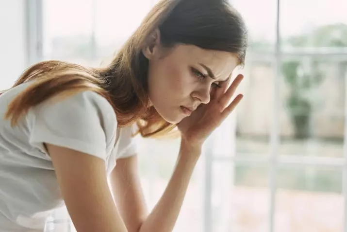 Tipus de depressió: depressió reactiva i els seus símptomes, severitat psicogènica i moderada, lleugera i moderada, pronunciats i altres tipus 17645_4