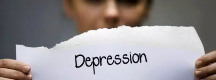 Весняна депресія: чому вона виникає навесні у жінок і чоловіків? Як розпізнати і боротися з нею? 17651_4