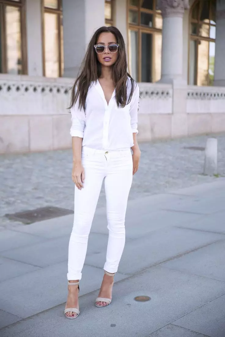 Sandalias de verano 2021 (112 fotos): Tendencias de moda de sandalias de mujeres en una cuña, tacón grueso y bajo. 1782_53